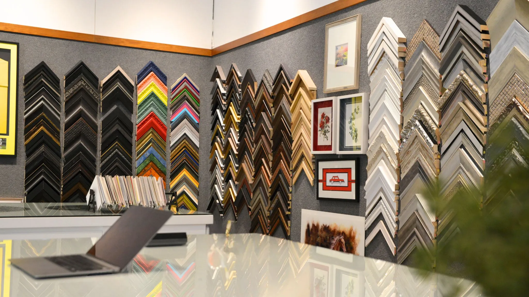 framing services in dubai framing services in dubai